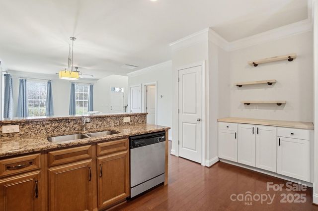 10830 Kemptown Square N, Mint Hill, NC 28227