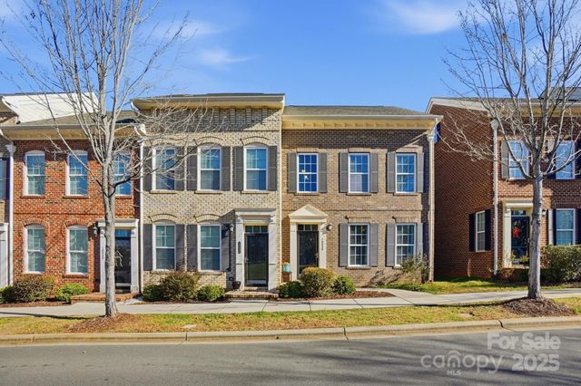 10830 Kemptown Square N, Mint Hill, NC 28227