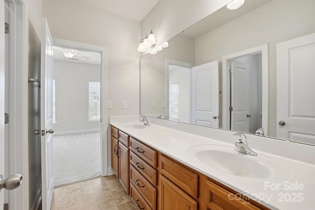 10830 Kemptown Square N, Mint Hill, NC 28227