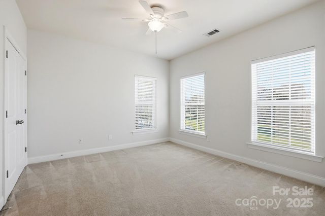 10830 Kemptown Square N, Mint Hill, NC 28227