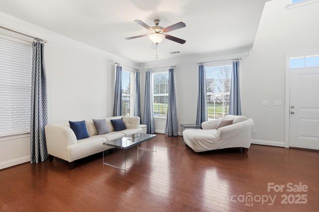 10830 Kemptown Square N, Mint Hill, NC 28227