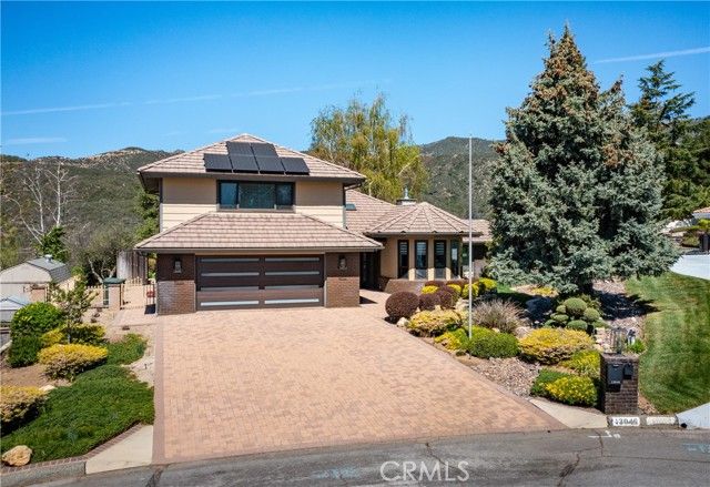 13046 Oak Crest, Yucaipa, CA 92399