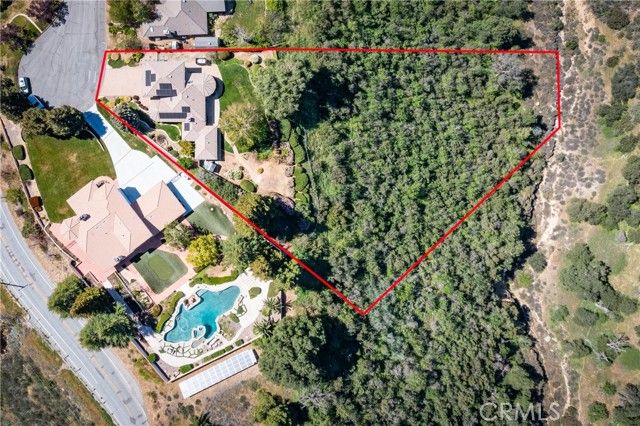 13046 Oak Crest, Yucaipa, CA 92399