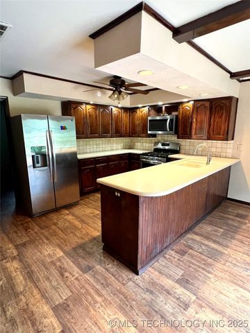 3197 E 203rd Street S, Warner, OK 74469