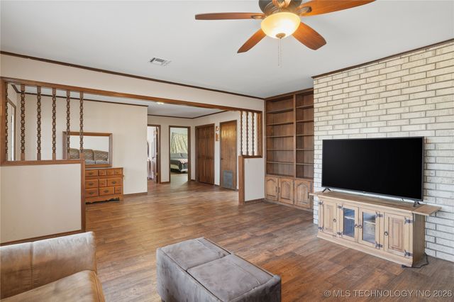 3197 E 203rd Street S, Warner, OK 74469