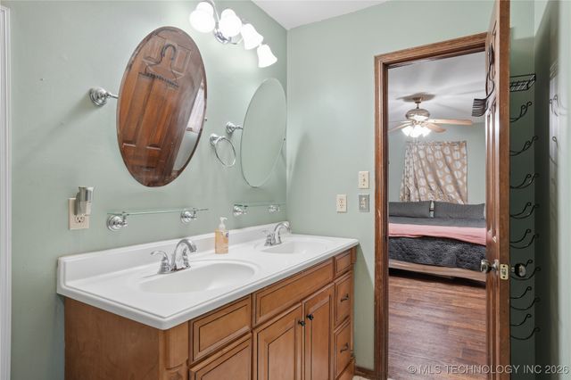 3197 E 203rd Street S, Warner, OK 74469