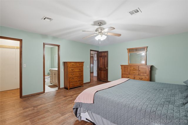 3197 E 203rd Street S, Warner, OK 74469