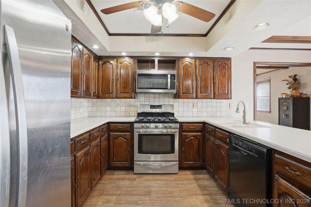 3197 E 203rd Street S, Warner, OK 74469