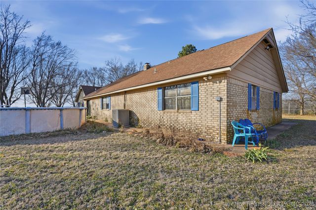 3197 E 203rd Street S, Warner, OK 74469