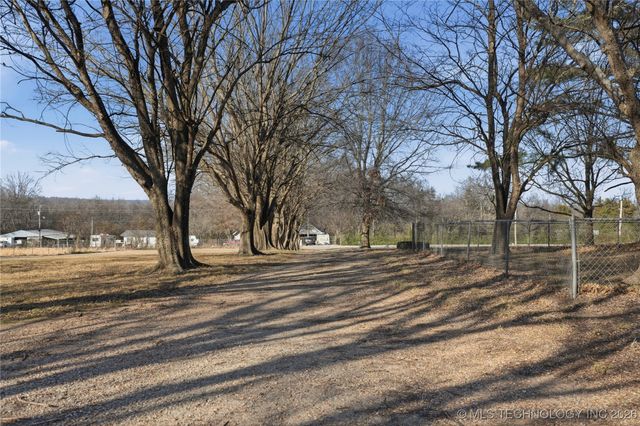 3197 E 203rd Street S, Warner, OK 74469
