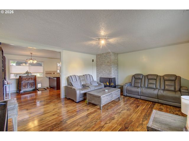 3710 Ne PACIFIC Way, Vancouver, WA 98662