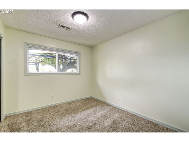 3710 Ne PACIFIC Way, Vancouver, WA 98662