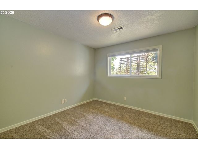 3710 Ne PACIFIC Way, Vancouver, WA 98662