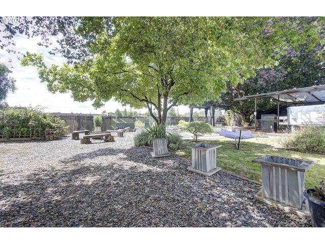 3710 Ne PACIFIC Way, Vancouver, WA 98662