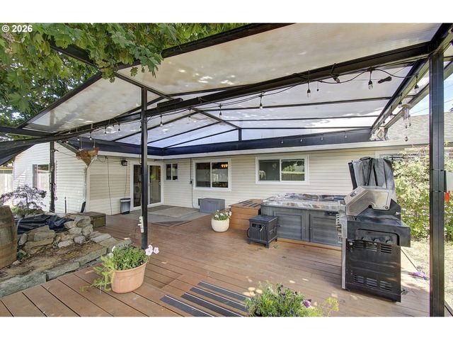 3710 Ne PACIFIC Way, Vancouver, WA 98662