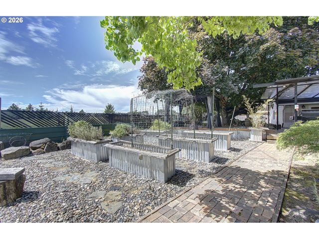3710 Ne PACIFIC Way, Vancouver, WA 98662