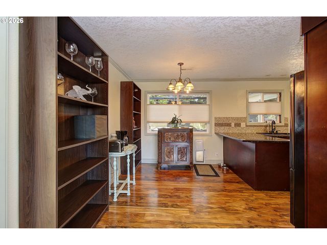 3710 Ne PACIFIC Way, Vancouver, WA 98662
