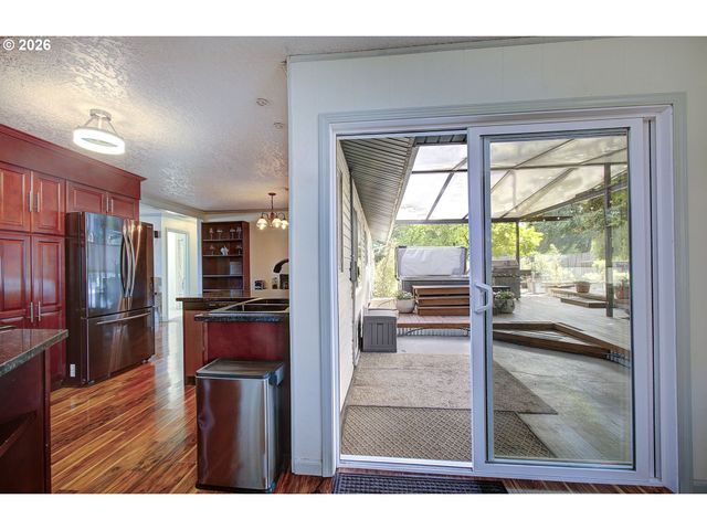3710 Ne PACIFIC Way, Vancouver, WA 98662