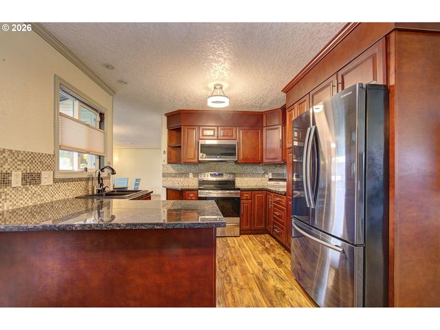 3710 Ne PACIFIC Way, Vancouver, WA 98662