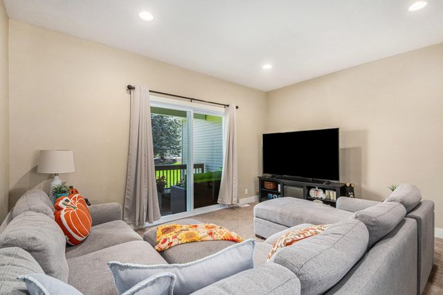 702 Braeside Drive Se, Gaines Twp, MI 49315