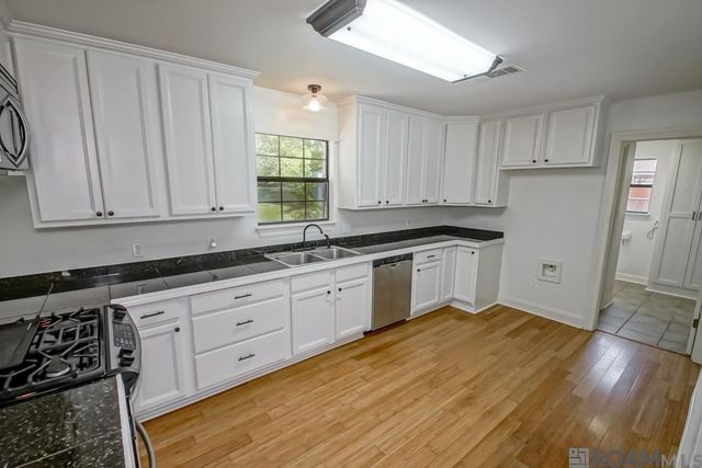 40502 Mary Ann St, Prairieville, LA 70769