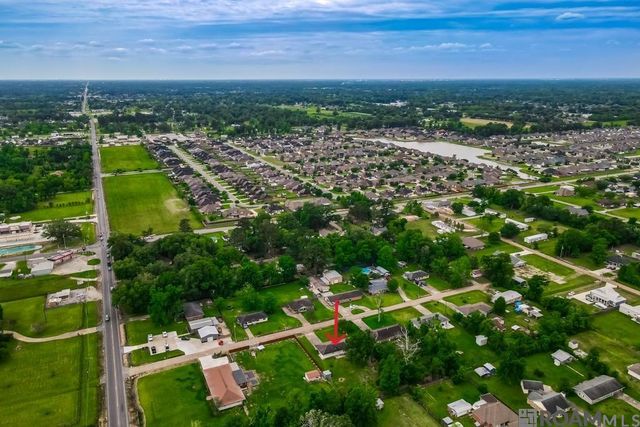 40502 Mary Ann St, Prairieville, LA 70769