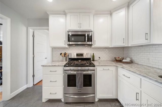 2426 S Louisville Avenue, Tulsa, OK 74114
