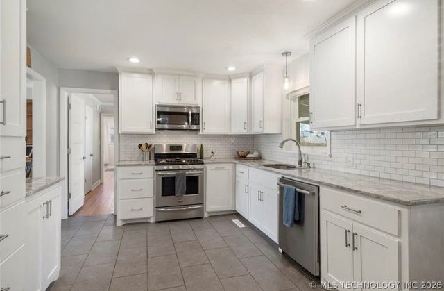 2426 S Louisville Avenue, Tulsa, OK 74114