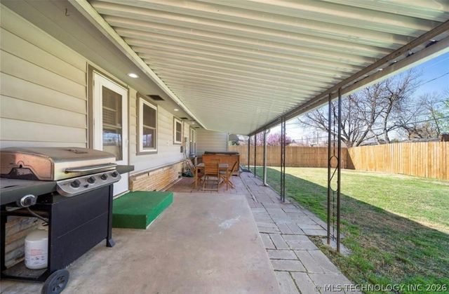 2426 S Louisville Avenue, Tulsa, OK 74114