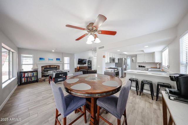 3902 E ROSEMONTE Drive, Phoenix, AZ 85050