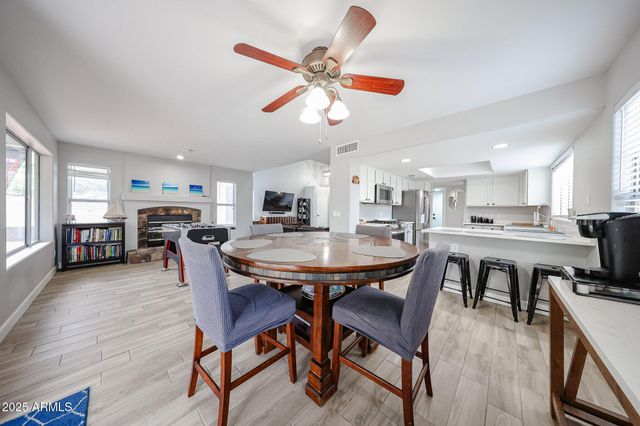 3902 E ROSEMONTE Drive, Phoenix, AZ 85050