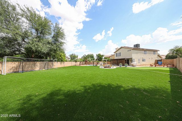 3902 E ROSEMONTE Drive, Phoenix, AZ 85050