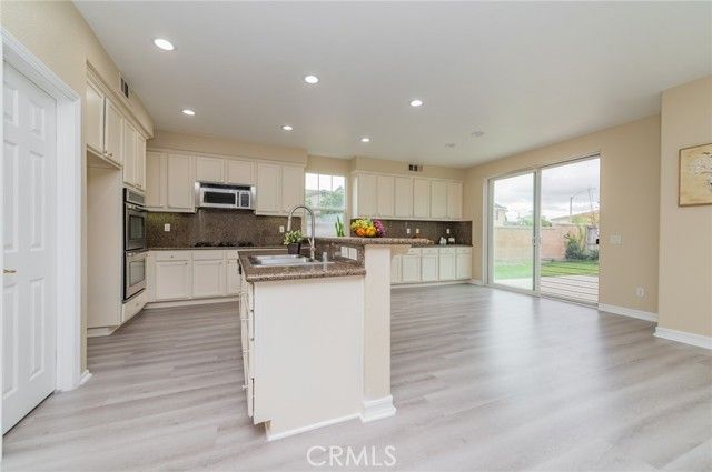 13827 Buckhart, Eastvale, CA 92880