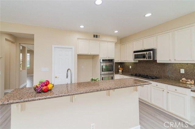 13827 Buckhart, Eastvale, CA 92880