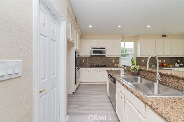 13827 Buckhart, Eastvale, CA 92880