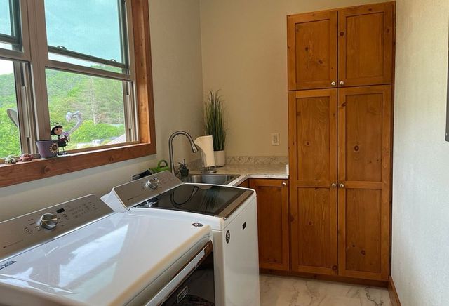 50 Flax Drive, Murphy, NC 28906