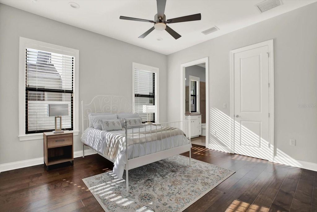 Image 18 of property listing at 3600 W SAN LUIS STREET, Tampa, FL 33629