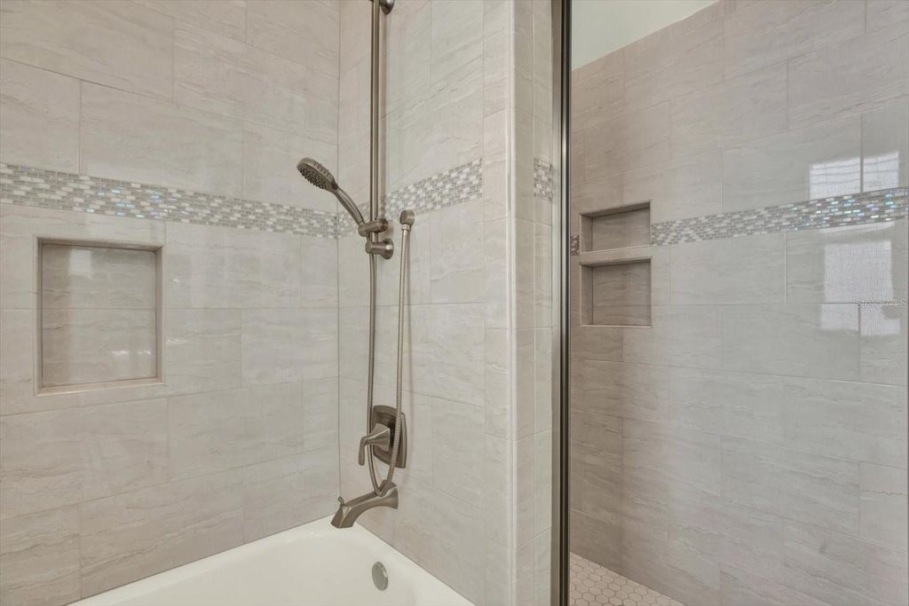 Image 20 of property listing at 3600 W SAN LUIS STREET, Tampa, FL 33629