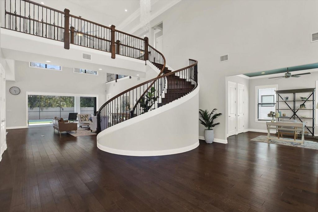 Image 3 of property listing at 3600 W SAN LUIS STREET, Tampa, FL 33629