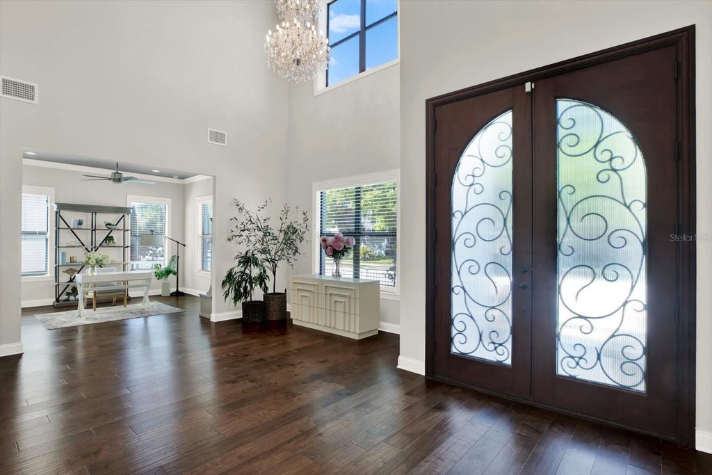 Image 5 of property listing at 3600 W SAN LUIS STREET, Tampa, FL 33629