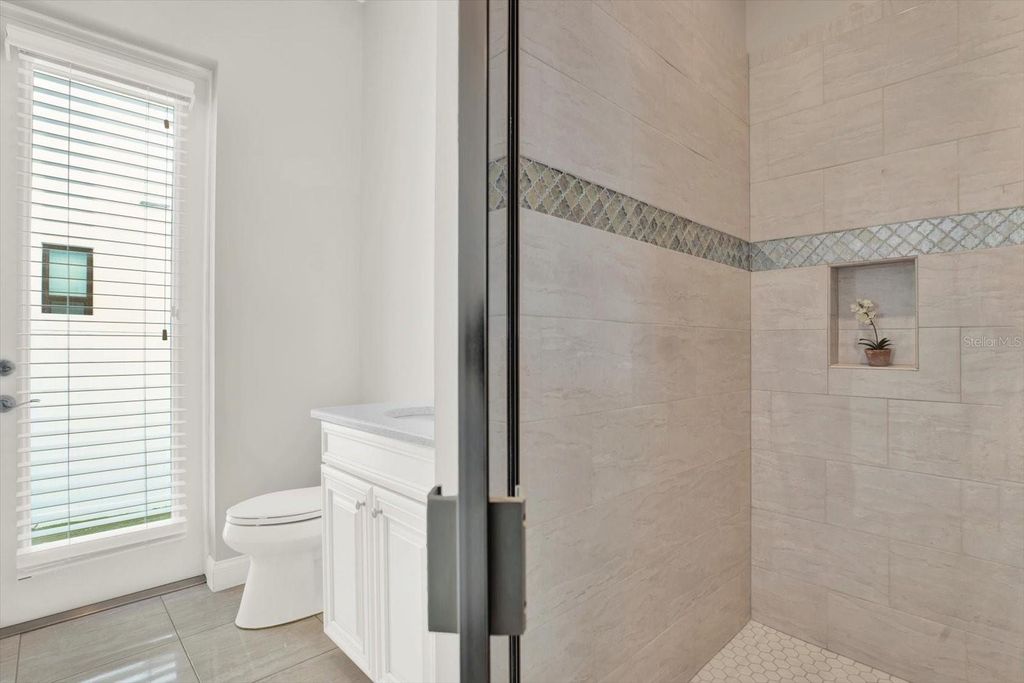Image 7 of property listing at 3600 W SAN LUIS STREET, Tampa, FL 33629