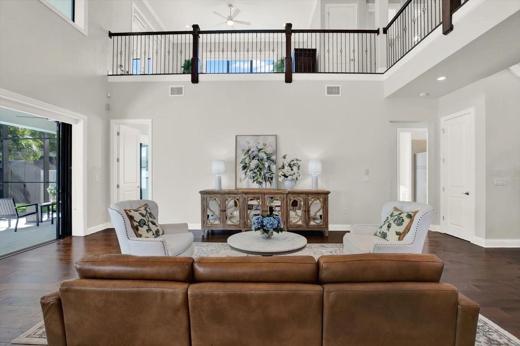 Image 9 of property listing at 3600 W SAN LUIS STREET, Tampa, FL 33629