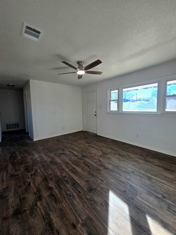 2012 42nd Street, Lubbock, TX 79412