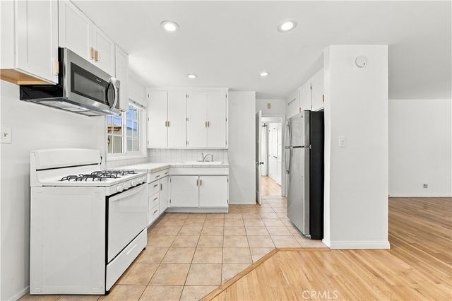 8326 Barnsley Avenue, Los Angeles, CA 90045