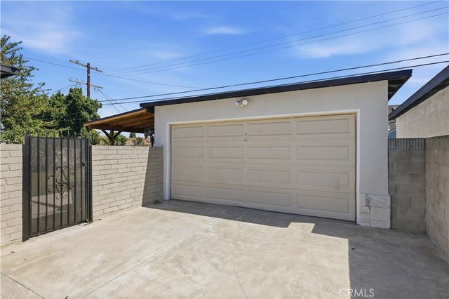 8326 Barnsley Avenue, Los Angeles, CA 90045