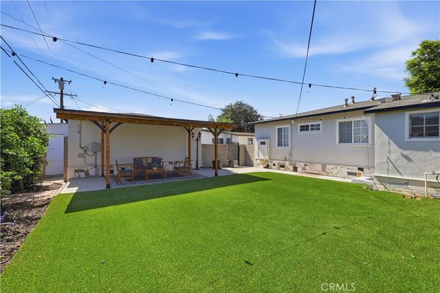 8326 Barnsley Avenue, Los Angeles, CA 90045