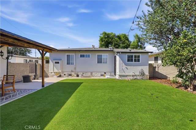 8326 Barnsley Avenue, Los Angeles, CA 90045