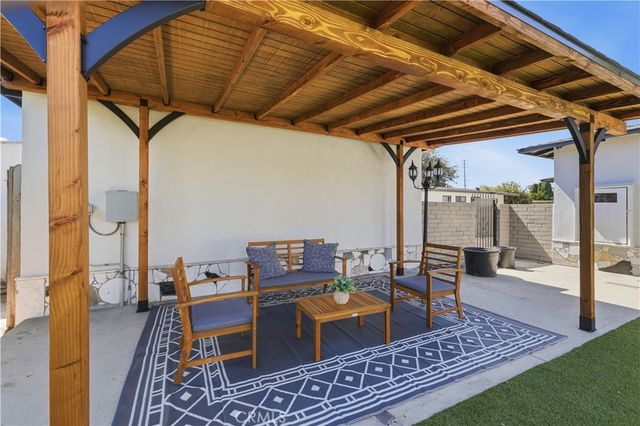 8326 Barnsley Avenue, Los Angeles, CA 90045