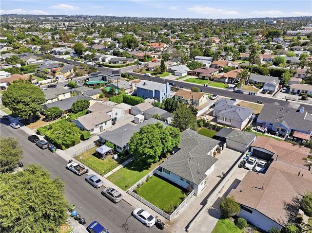 8326 Barnsley Avenue, Los Angeles, CA 90045