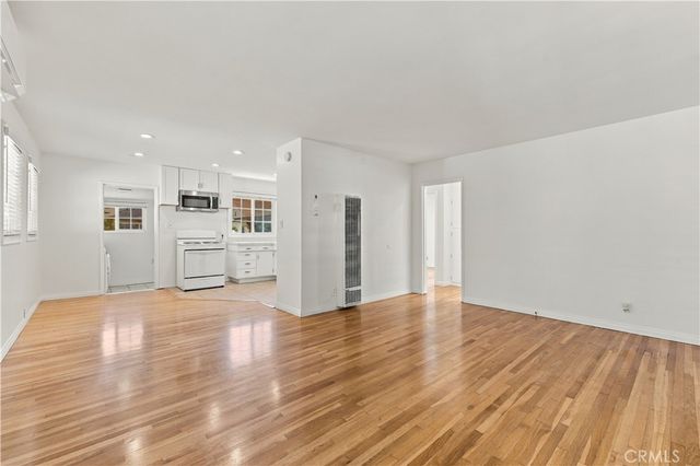 8326 Barnsley Avenue, Los Angeles, CA 90045